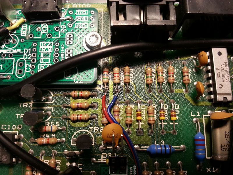 Plik:AmpYbeeper2a.jpg